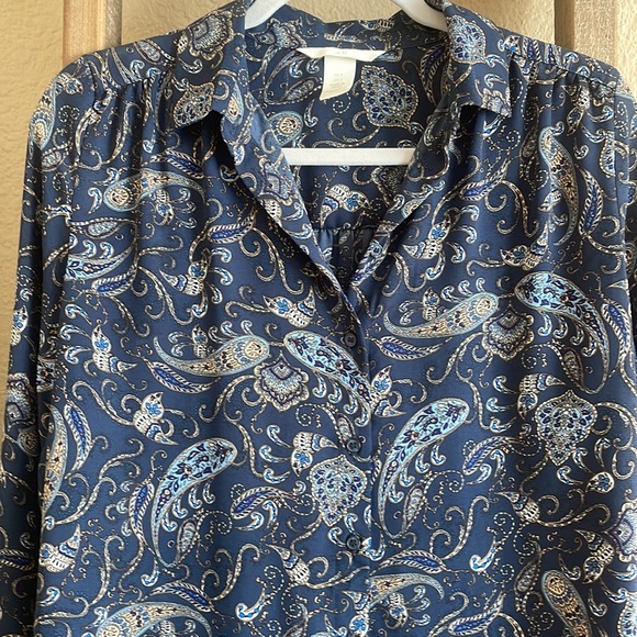 H&M Blouse - Picture 2 of 5